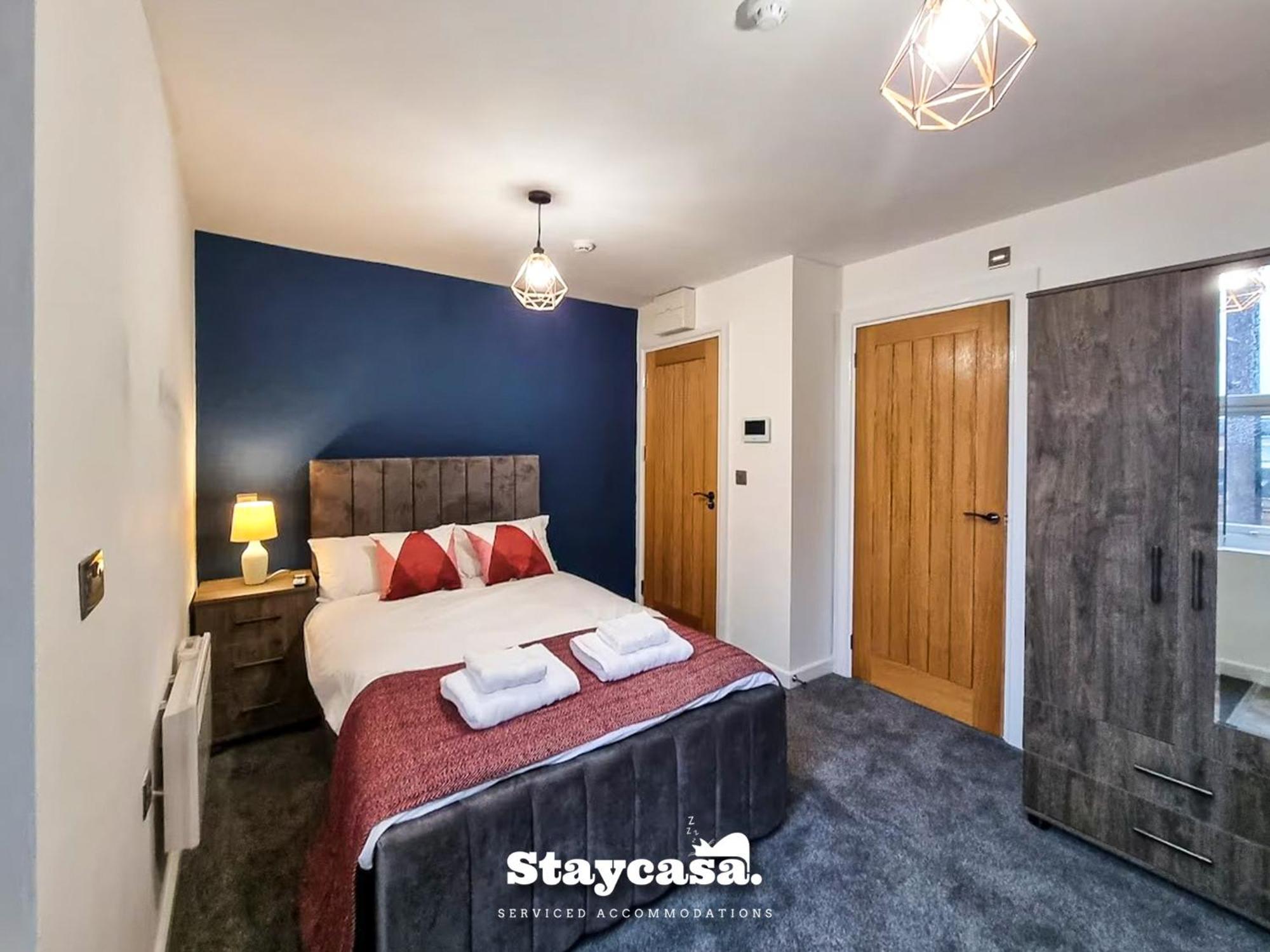 Delightful Spacious Haven With Large Driveway Μάντσεστερ Εξωτερικό φωτογραφία